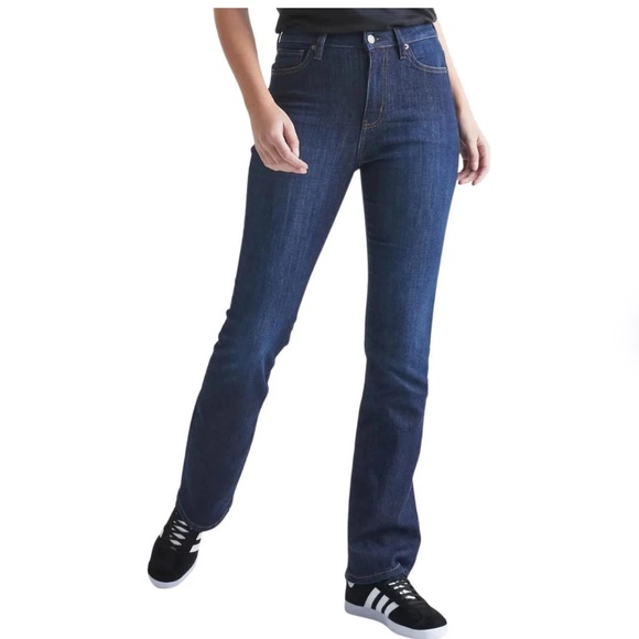 DUER Women's High Rise Boot Cut Denim Pant in Medium Stone. 27" x 32" - Picture 4 of 5